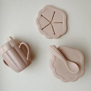Konges Slojd - Ensemble Dîner Coquillage en Silicone - Blush||Konges Slojd - Silicone Clam Set - Blush