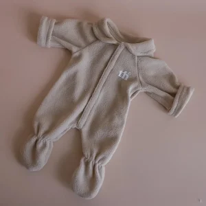 Tiny Harlow - Pyjama pour Poupée - Taupe||Tiny Harlow - Doll Pyjama - Taupe