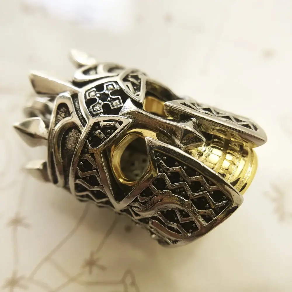 Charm Pendentif Crane Guerrier Royal – Image 2