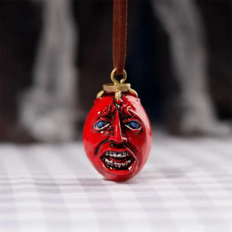 Collier Berserk Rouge Behelit – Image 5