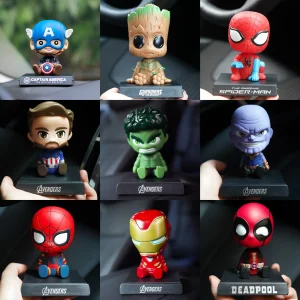 Figurine qui bouge la tête pour voiture Marvel