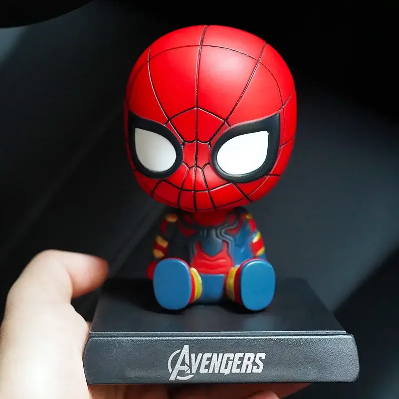 Figurine qui bouge la tête pour voiture Marvel – Image 3